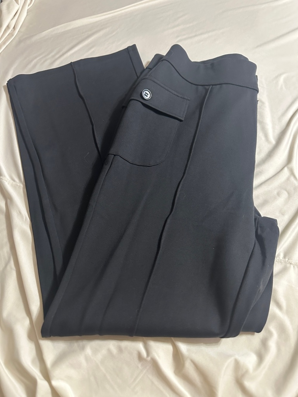 HALARA Black Straight-Leg Pants with side pockets